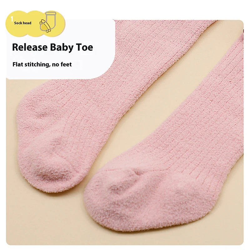 Adorable Baby Girl Knee with Lotus Edge Design and Bow